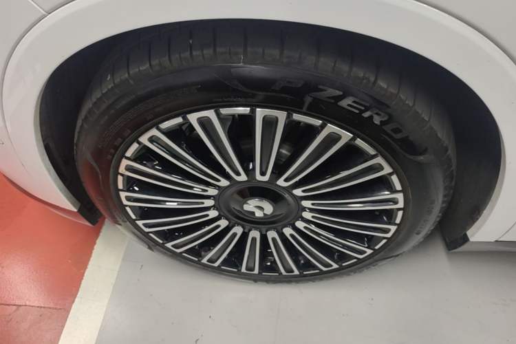 Used Nio ES8 2026 Model 6-seat Executive Luxury Edition Left Front Wheel Hub