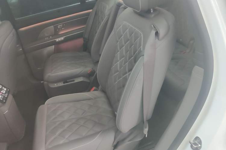 Used Nio ES8 2026 Model 6-seat Executive Luxury Edition Left Rear Seat