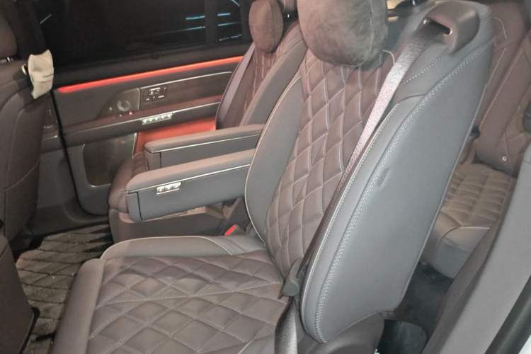 Used Nio ES8 2026 Model 6-seat Executive Signature Edition Left Rear Seat