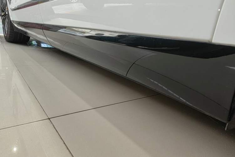 Used Nio ES8 2026 Model 6-seat Executive Signature Edition Left Side Sill
