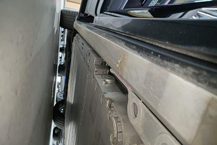 Used Nio ES8 2026 Model 6-seat Executive Signature Edition Left Side Sill