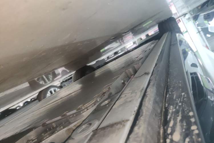 Used Nio ES8 2026 Model 6-seat Executive Luxury Edition Left Side Sill