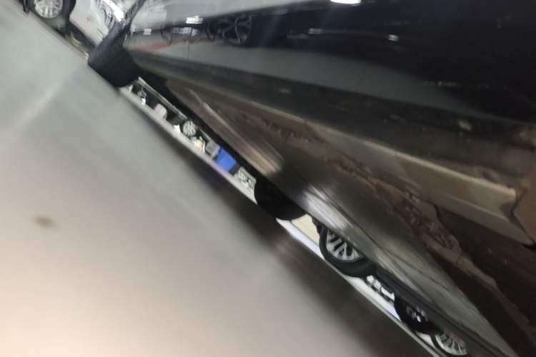 Used Nio ES8 2026 Model 6-seat Executive Luxury Edition Left Side Sill
