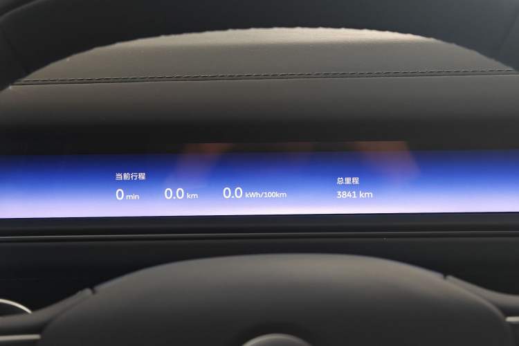 Used Nio ES8 2026 Model 6-seat Executive Luxury Edition Odometer Close Up