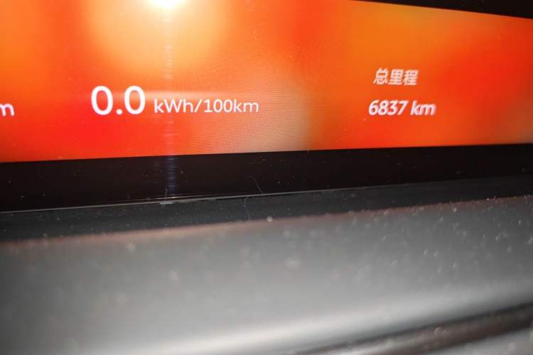 Used Nio ES8 2026 Model 6-seat Executive Signature Edition Odometer Close Up
