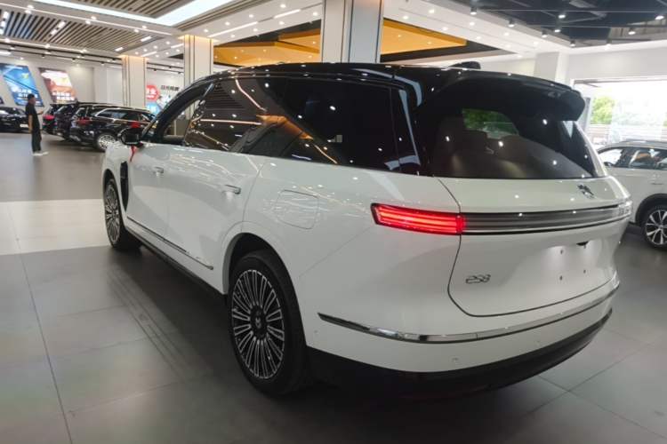 Used Nio ES8 2026 Model 6-seat Executive Luxury Edition Rear Left 45 Deg