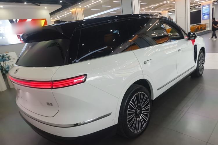 Used Nio ES8 2026 Model 6-seat Executive Luxury Edition Rear Right 45 Deg