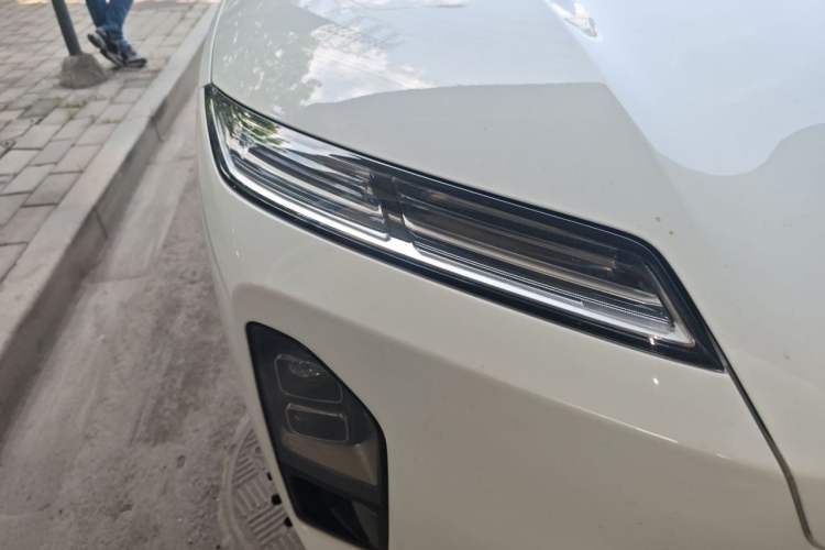 Used Nio ES8 2026 Model 6-seat Executive Signature Edition Right Front Headlight