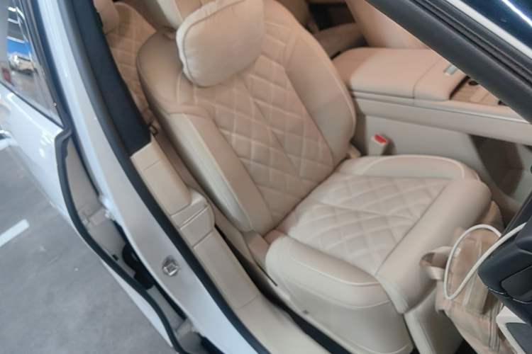 Used Nio ES8 2026 Model 6-seat Executive Luxury Edition Right Front Seat