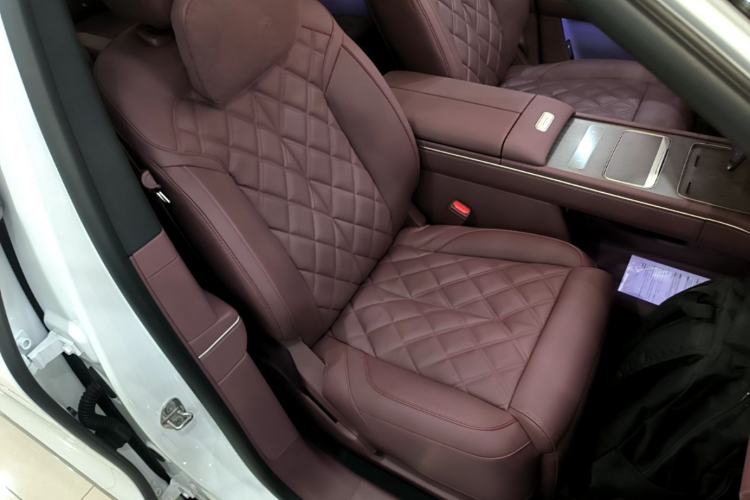 Used Nio ES8 2026 Model 6-seat Executive Luxury Edition Right Front Seat