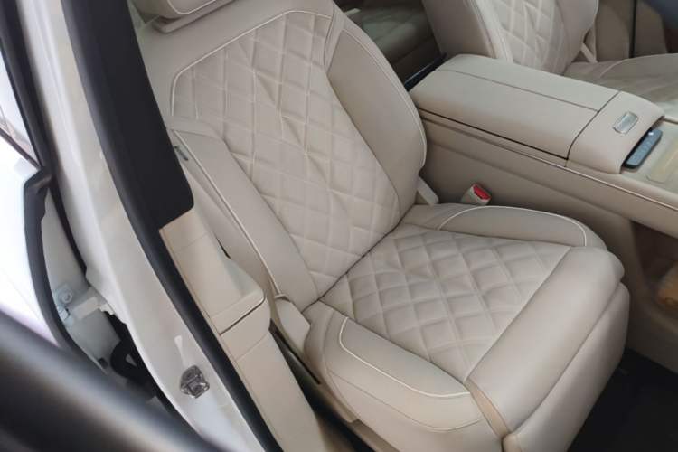 Used Nio ES8 2026 Model 6-seat Executive Luxury Edition Right Front Seat