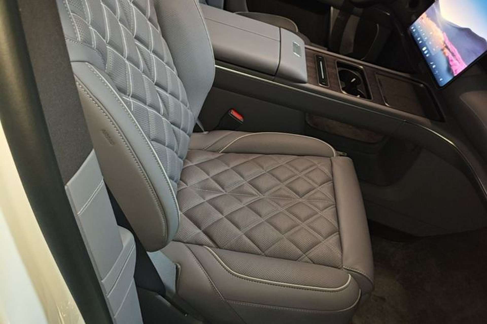Used Nio ES8 2026 Model 6-seat Executive Luxury Edition Right Front Seat