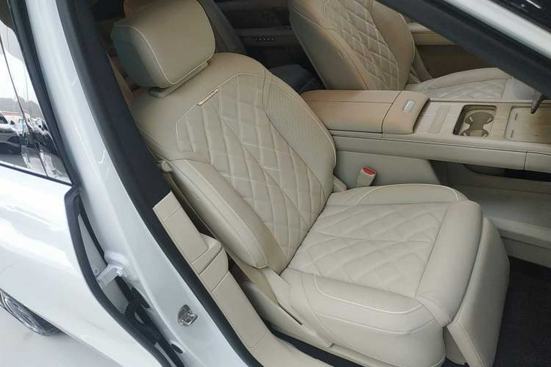 Used Nio ES8 2026 Model 6-seat Executive Signature Edition Right Front Seat