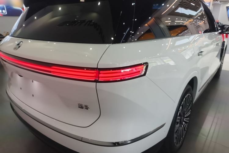 Used Nio ES8 2026 Model 6-seat Executive Luxury Edition Right Rear Taillight