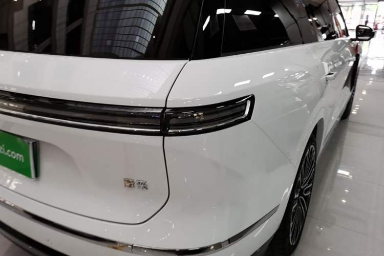 Used Nio ES8 2026 Model 6-seat Executive Signature Edition Right Rear Taillight