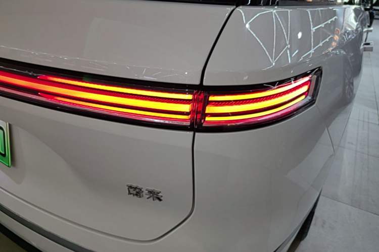 Used Nio ES8 2026 Model 6-seat Executive Signature Edition Right Rear Taillight