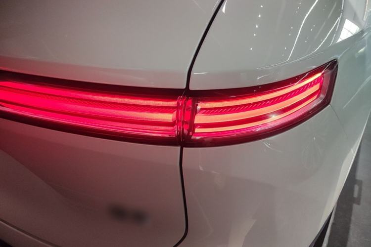 Used Nio ES8 2026 Model 6-seat Executive Luxury Edition Right Rear Taillight