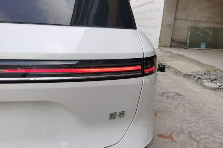 Used Nio ES8 2026 Model 6-seat Executive Luxury Edition Right Rear Taillight