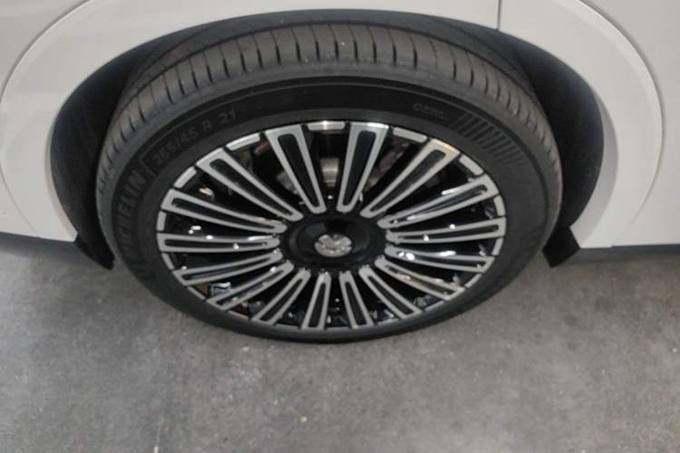 Used Nio ES8 2026 Model 6-seat Executive Luxury Edition Right Rear Wheel Hub