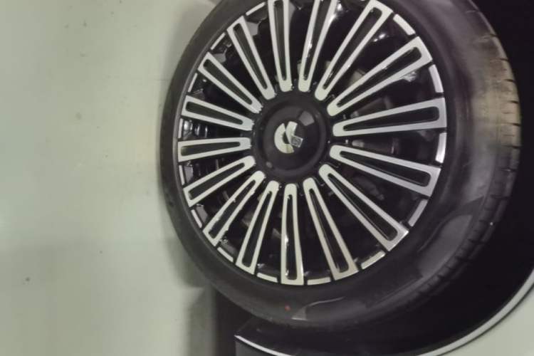 Used Nio ES8 2026 Model 6-seat Executive Luxury Edition Right Rear Wheel Hub