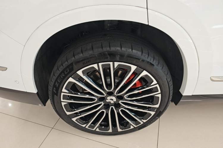 Used Nio ES8 2026 Model 6-seat Executive Signature Edition Right Rear Wheel Hub