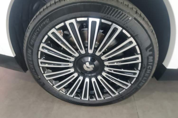 Used Nio ES8 2026 Model 6-seat Executive Luxury Edition Right Rear Wheel Hub