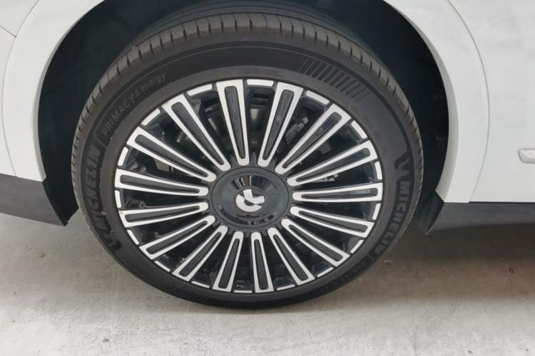 Used Nio ES8 2026 Model 6-seat Executive Luxury Edition Right Rear Wheel Hub
