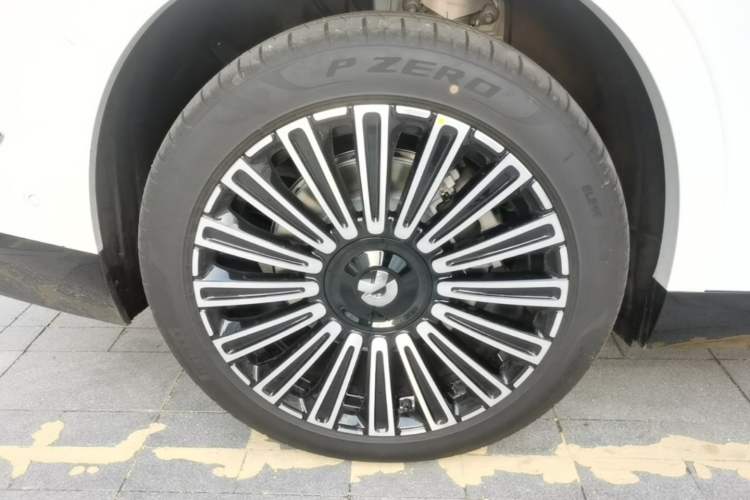 Used Nio ES8 2026 Model 7-seat Executive Luxury Edition Right Rear Wheel Hub
