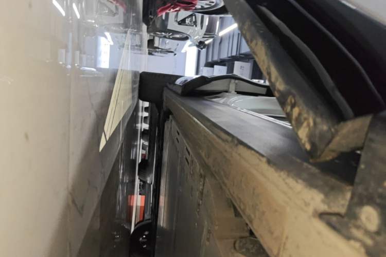 Used Nio ES8 2026 Model 6-seat Executive Signature Edition Right Side Sill