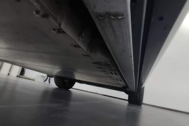 Used Nio ES8 2026 Model 6-seat Executive Luxury Edition Right Side Sill