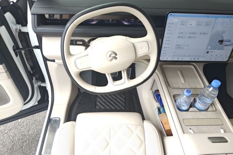 Used Nio ES8 2026 Model 6-seat Executive Signature Edition Steering Wheel