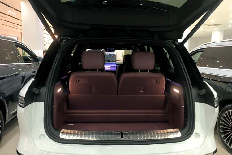 Used Nio ES8 2026 Model 6-seat Executive Luxury Edition Trunk