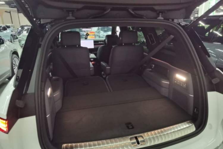 Used Nio ES8 2026 Model 6-seat Executive Luxury Edition Trunk