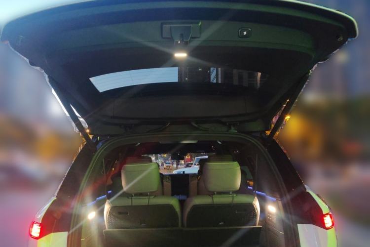 Used Nio ES8 2026 Model 6-seat Executive Luxury Edition Trunk