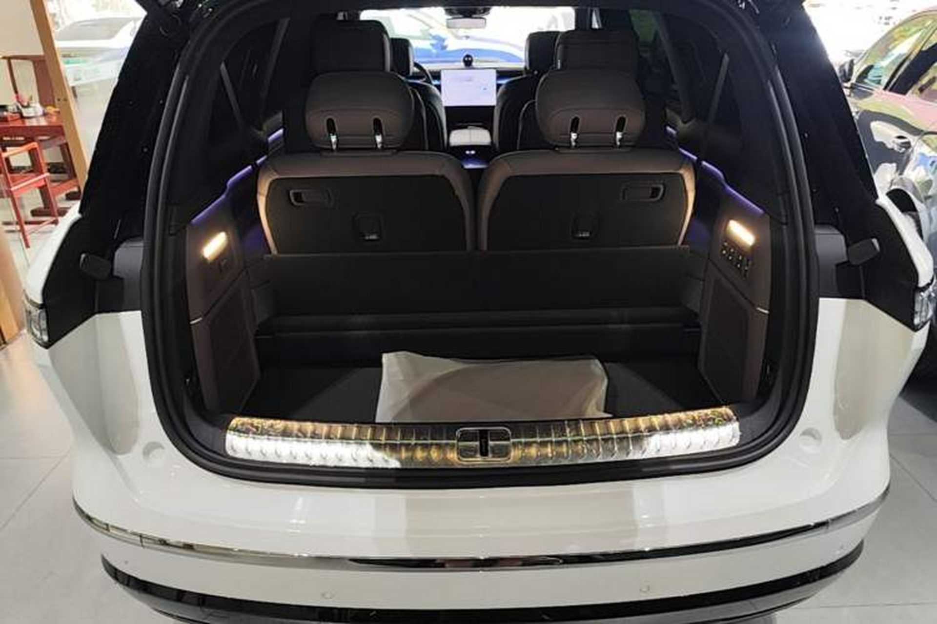 Used Nio ES8 2026 Model 6-seat Executive Signature Edition Trunk