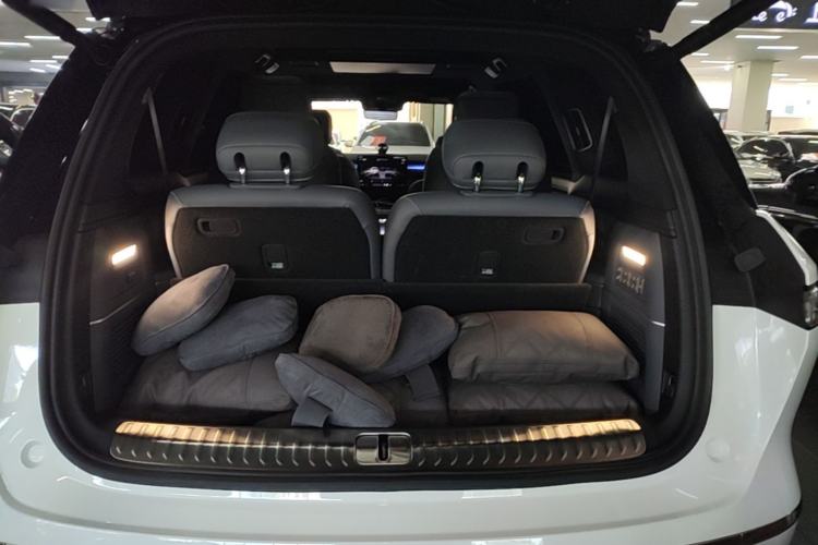 Used Nio ES8 2026 Model 6-seat Executive Signature Edition Trunk