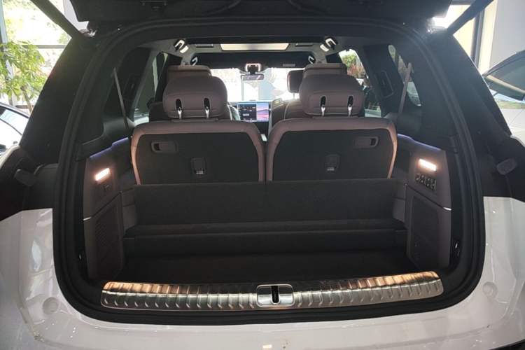 Used Nio ES8 2026 Model 6-seat Executive Luxury Edition Trunk