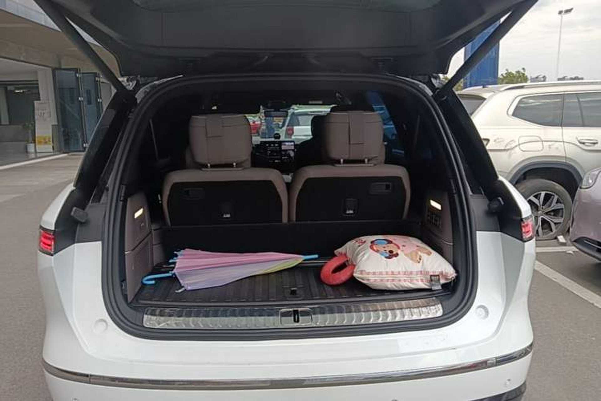 Used Nio ES8 2026 Model 6-seat Executive Signature Edition Trunk
