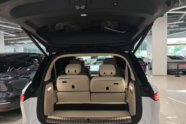 Used Nio ES8 2026 Model 6-seat Executive Signature Edition Trunk