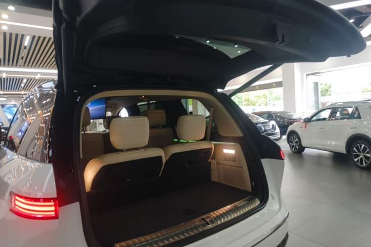 Used Nio ES8 2026 Model 6-seat Executive Luxury Edition Trunk