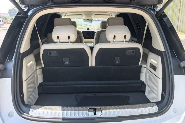 Used Nio ES8 2026 Model 6-seat Executive Signature Edition Trunk