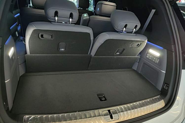 Used Nio ES8 2026 Model 6-seat Executive Signature Edition Trunk