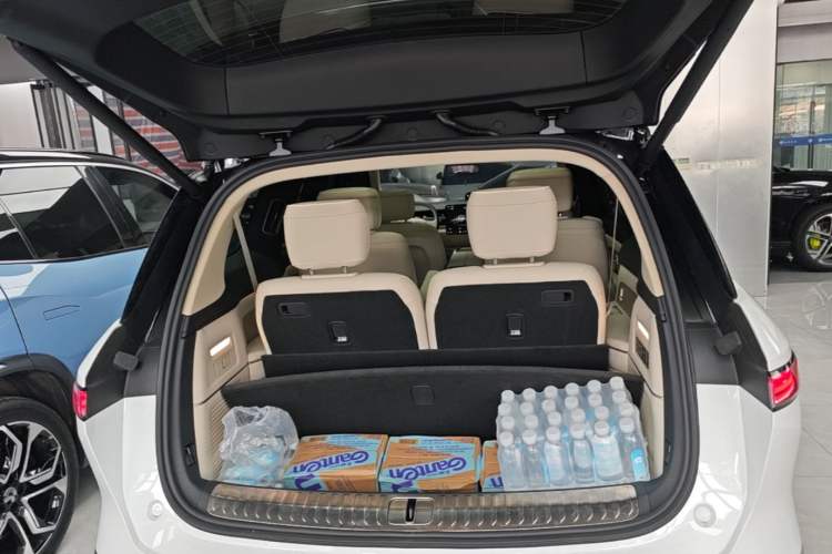 Used Nio ES8 2026 Model 6-seat Executive Luxury Edition Trunk