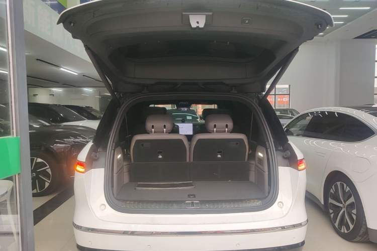Used Nio ES8 2026 Model 6-seat Executive Luxury Edition Trunk