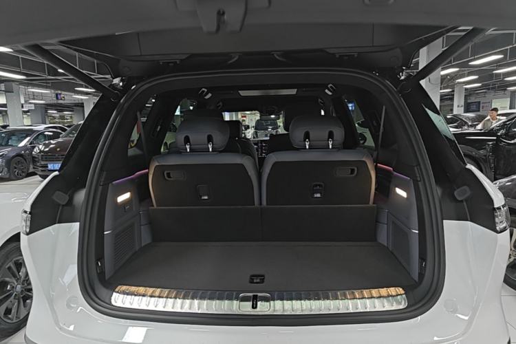 Used Nio ES8 2026 Model 6-seat Executive Luxury Edition Trunk