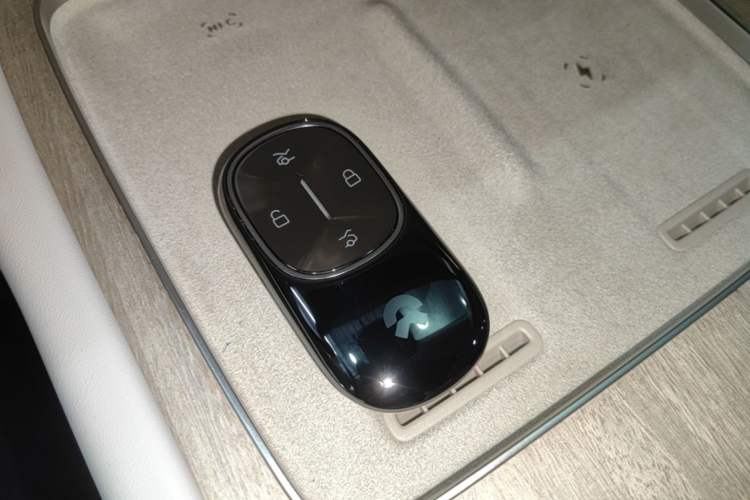Used Nio ES8 2026 Model 6-seat Executive Signature Edition Vehicle Key