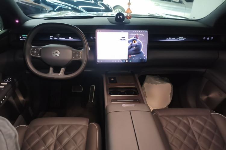 Used Nio ES8 2026 Model 6-seat Executive Signature Edition Center Console