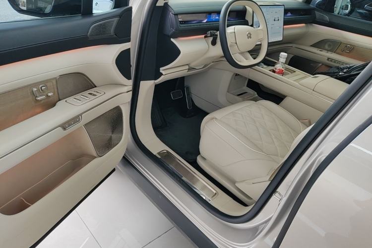 Used Nio ES8 2026 Model 6-seat Executive Signature Edition Driver Seat