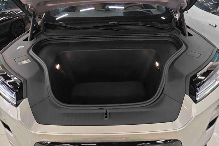 Used Nio ES8 2026 Model 6-seat Executive Signature Edition Engine Bay