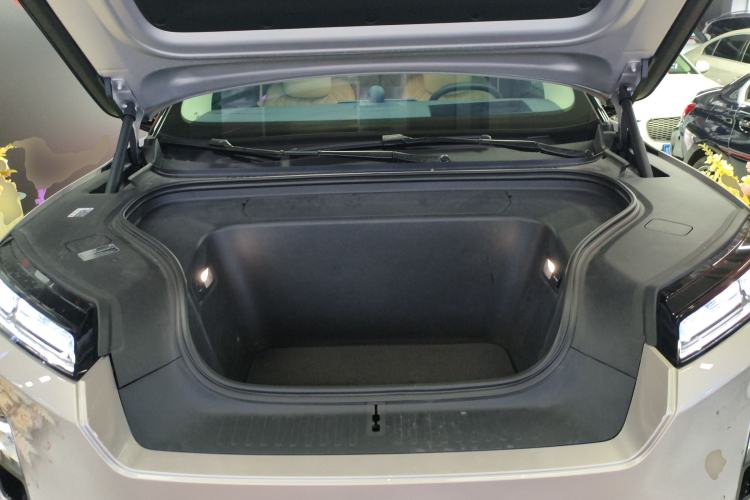 Used Nio ES8 2026 Model 6-seat Executive Signature Edition Engine Bay